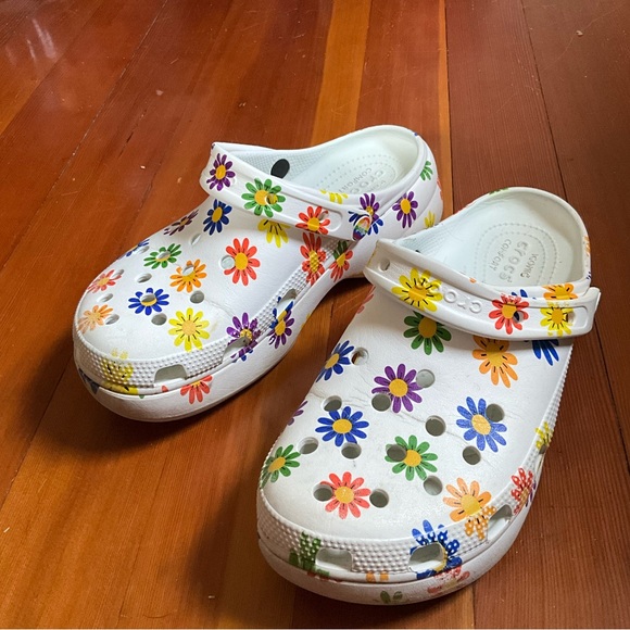 Crocs Pride Daisy Floral Platform Clogs - Picture 2 of 9